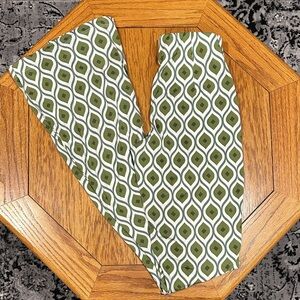 *LUCY IN THE SKY* Green x White Geometric Print Stretch Legging Pants Size XS